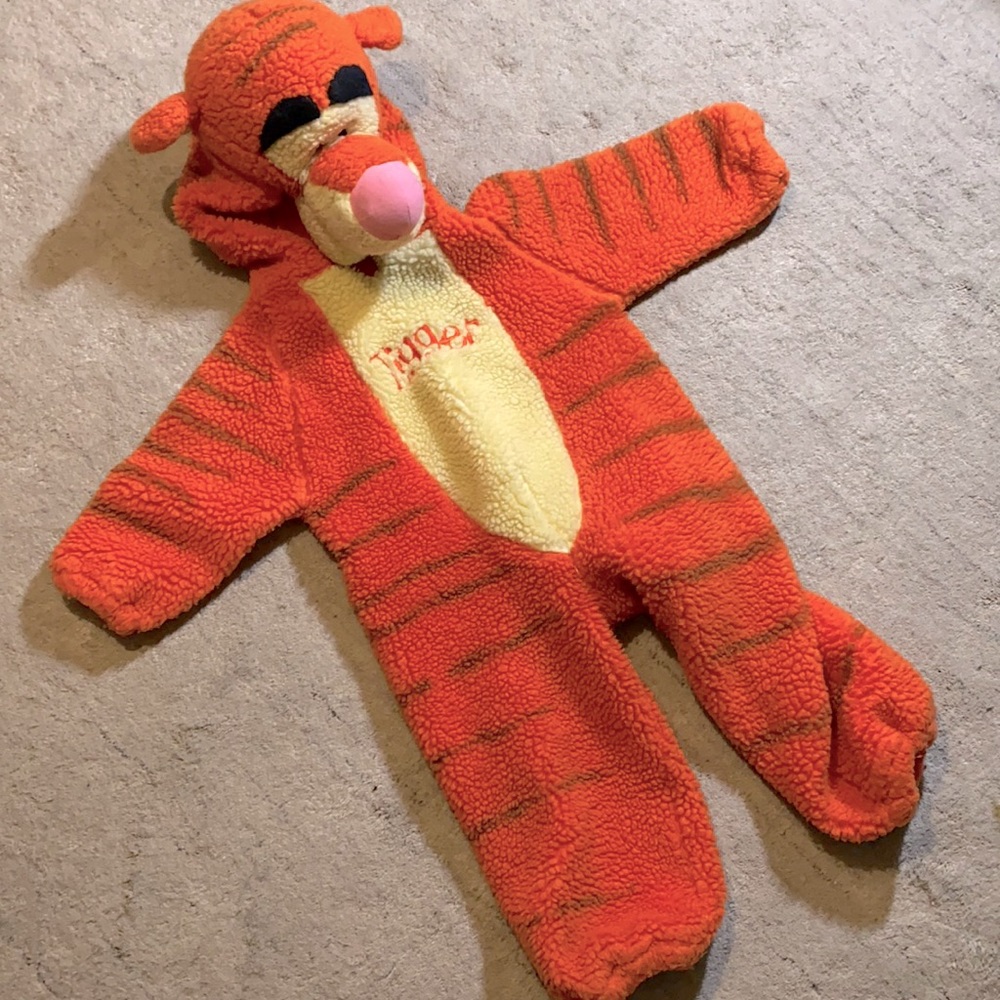 Disney Winnie The Pooh Tigger tiger costume